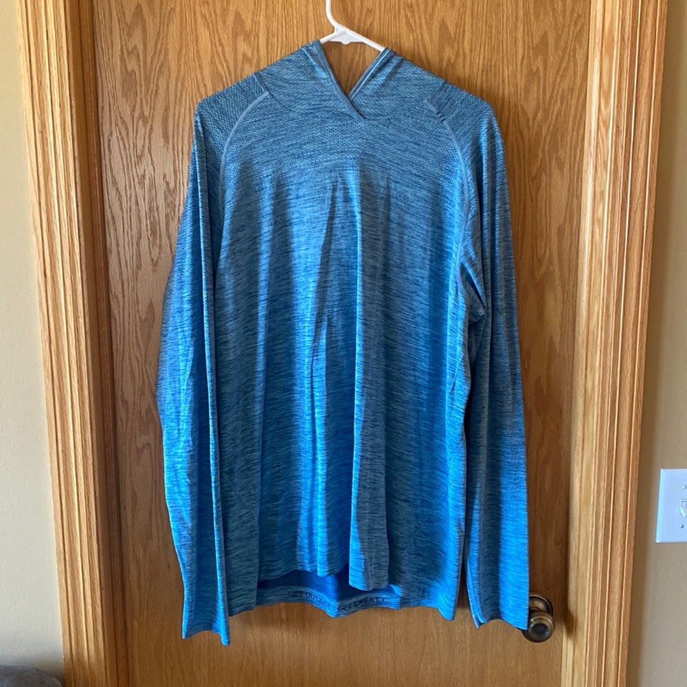 Sky Blue Men’s Lululemon Metal Vent Tech hoodie, size XXL. Gently used!